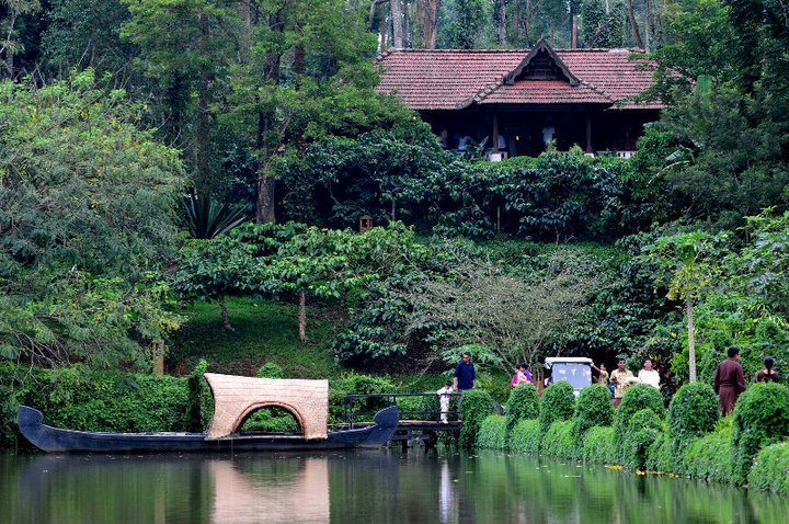 Long Distance Decor   Kerala House Desgin