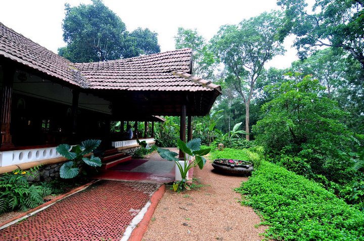 Long Distance Decor   Kerala House Desgin