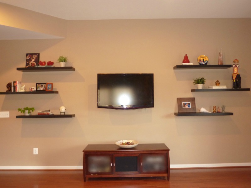 How to Decorate Around a TV with Floating Shelves | Whats Ur Home Story