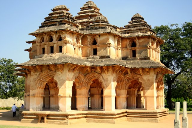 Long Distance Decor   Hampi