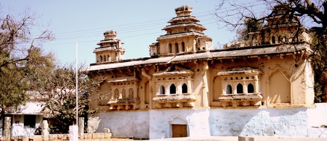 Long Distance Decor   Hampi