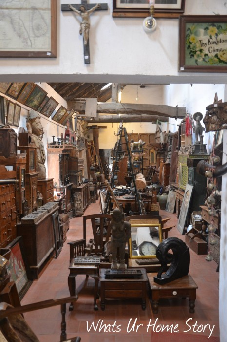 Antiquing in Jew St, Fort Kochi