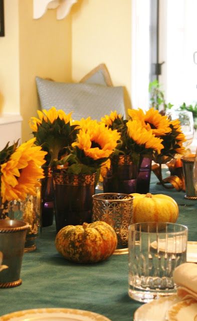 Simple Thanksgiving Table decorations, easy fall centerpiece
