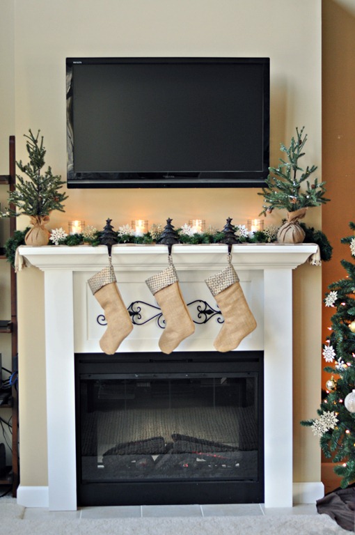 Easy Christmas Mantels