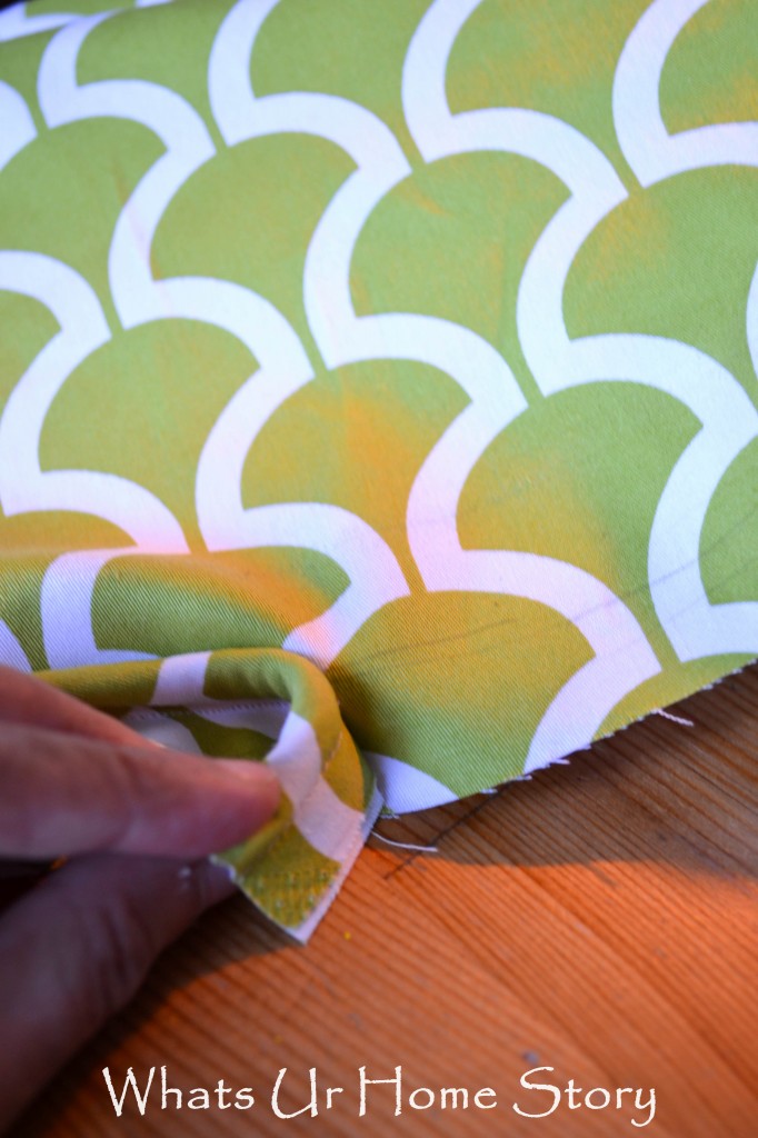 How to Sew a Seat Cushion with Piping