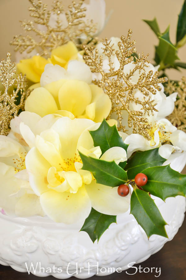 DIY Holiday Flower Arrangement