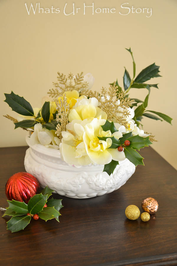 DIY Holiday Flower Arrangement