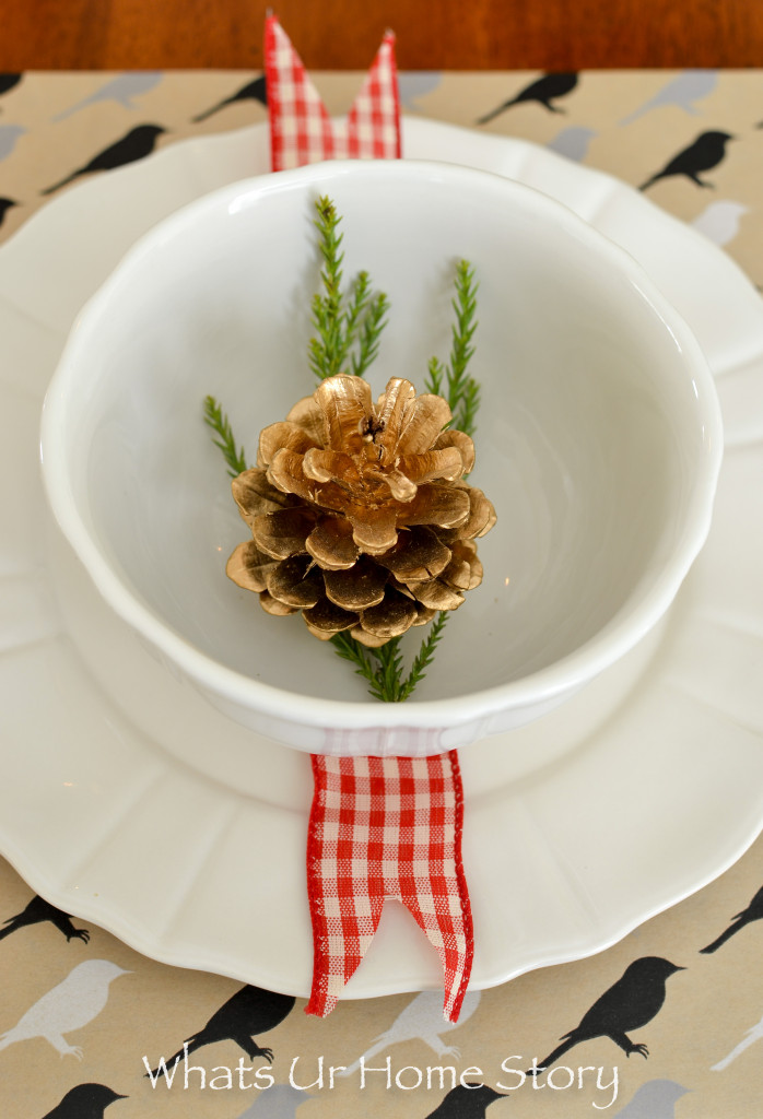 Neutral Holiday Tablescape