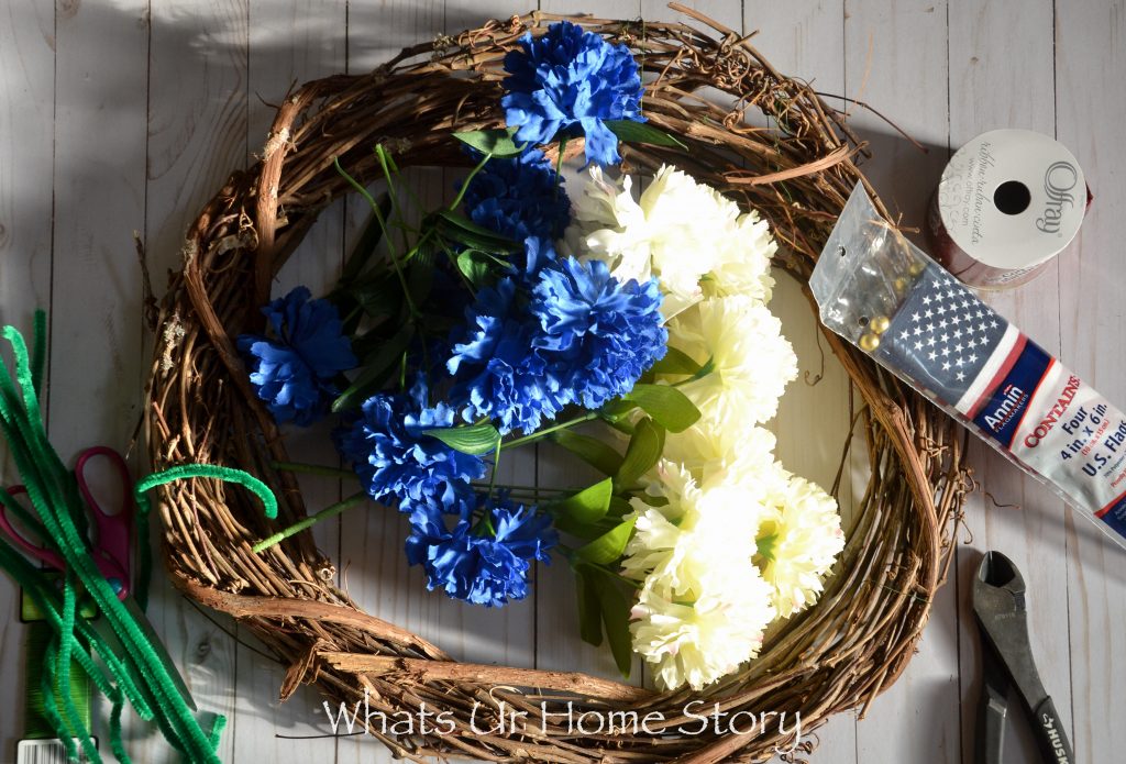 The Easiest Patriotic Wreath There Is!